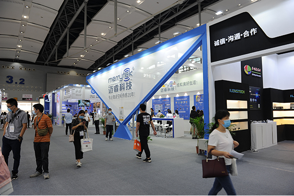 为何可控硅调光电源会有频闪？